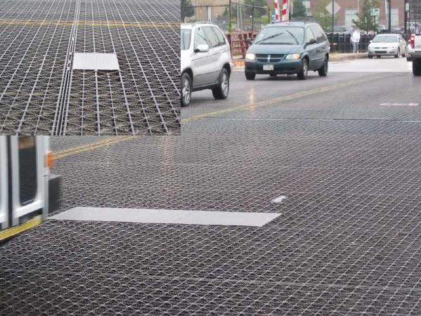 North Halsted Street Bridge in Chicago Riveted Steel Deck